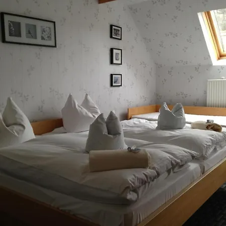 Pottensteiner Stuben بيت ضيافة